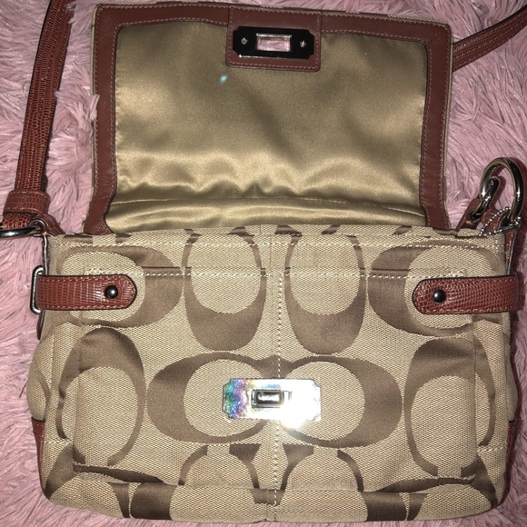 Coach Crossbody Purse - Picture 4 of 6